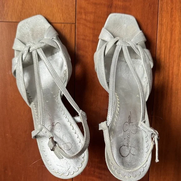 Jessica Simpson Silver Strappy Heels - Picture 6 of 6